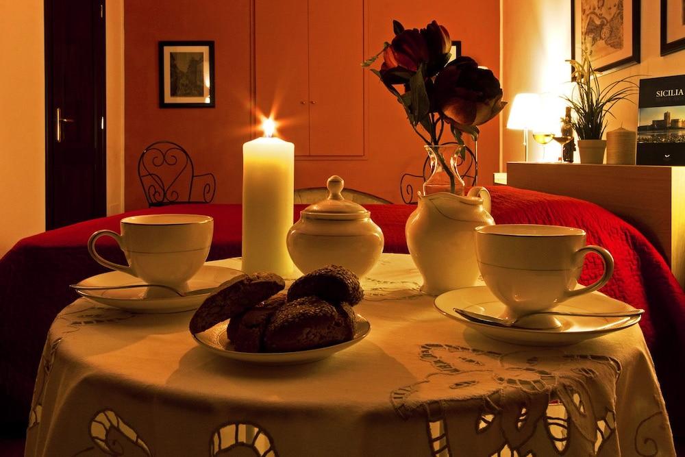 B&B Cortile Di Venere Trapani Eksteriør bilde